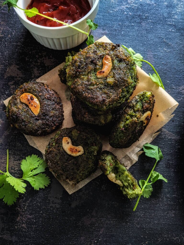 Spinach Vegetable Kabab, popularly known as Hara Bhara Kabab, is a delicious Indian starter recipe that is full of greens. A healthy and beautiful vegetarian appetizer that is eye-catchy! 