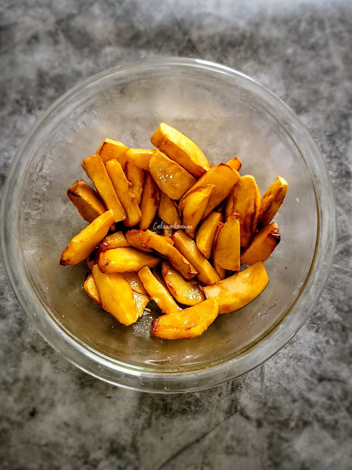 Mix Air Fried apples with butter, cinnamon, maple syrup and vanilla